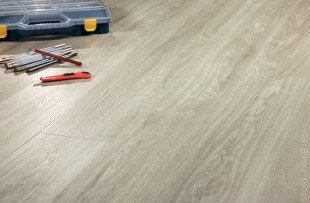 IVC Ultimo DRY BACK 24123Q-1
